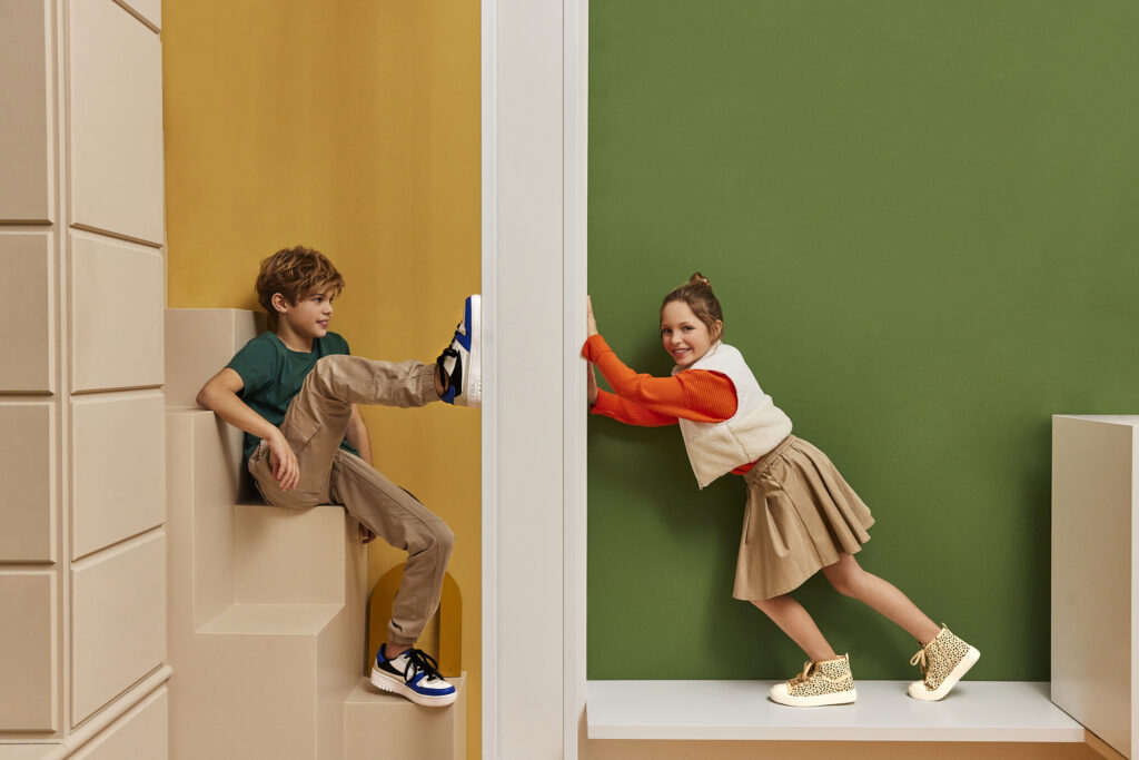 Spring packed with color: 6x the coolest and perfectly fitting sneakers for your child