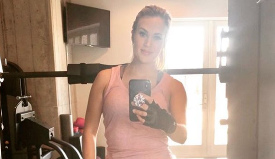 carrie-underwood-openhartig-over-lichaam-na-zwangerschap