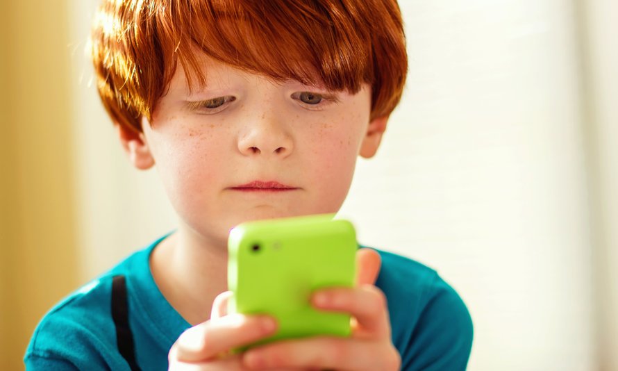 kinderen-mobiele-telefoon