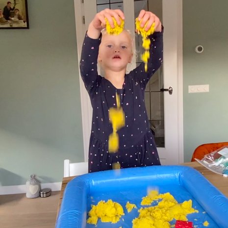 spelen_met_zand_zonder_troep