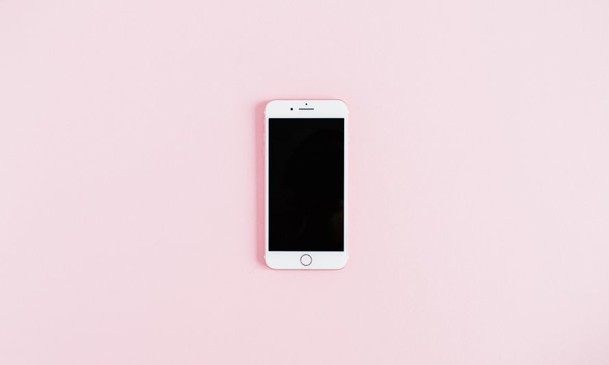 telefoonverslaving-ouders-taalachterstand-kinderen
