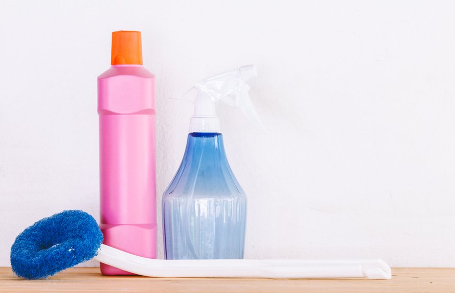 Vergiftiging bij kinderen: alles over de symptomen én behandeling