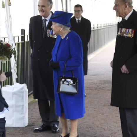 video jochie queen elizabeth