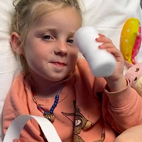 vlog_eline_phileine_been_gebroken