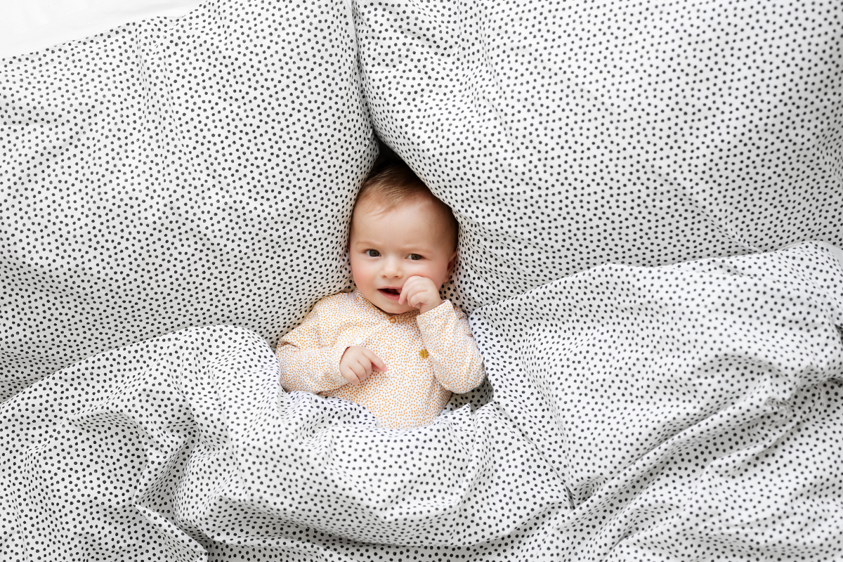 Illustratie bij: Tips voor de eerste kledingsetjes van je baby