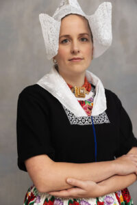 Simone klederdracht Volendam Nederland